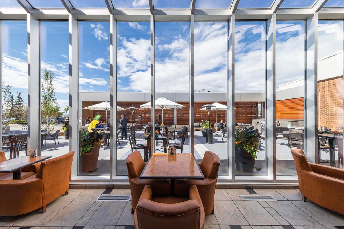 Hotel Blackfoot Calgary Exterior photo