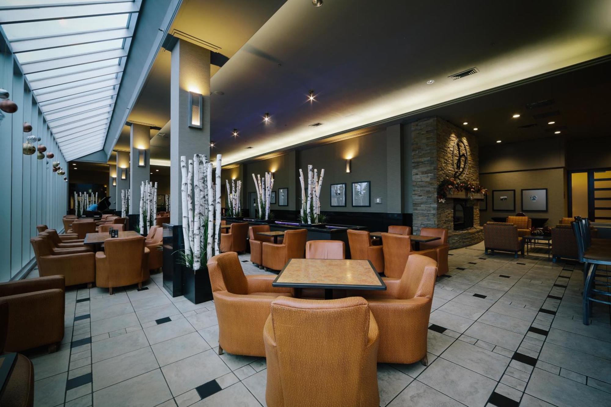 Hotel Blackfoot Calgary Exterior photo