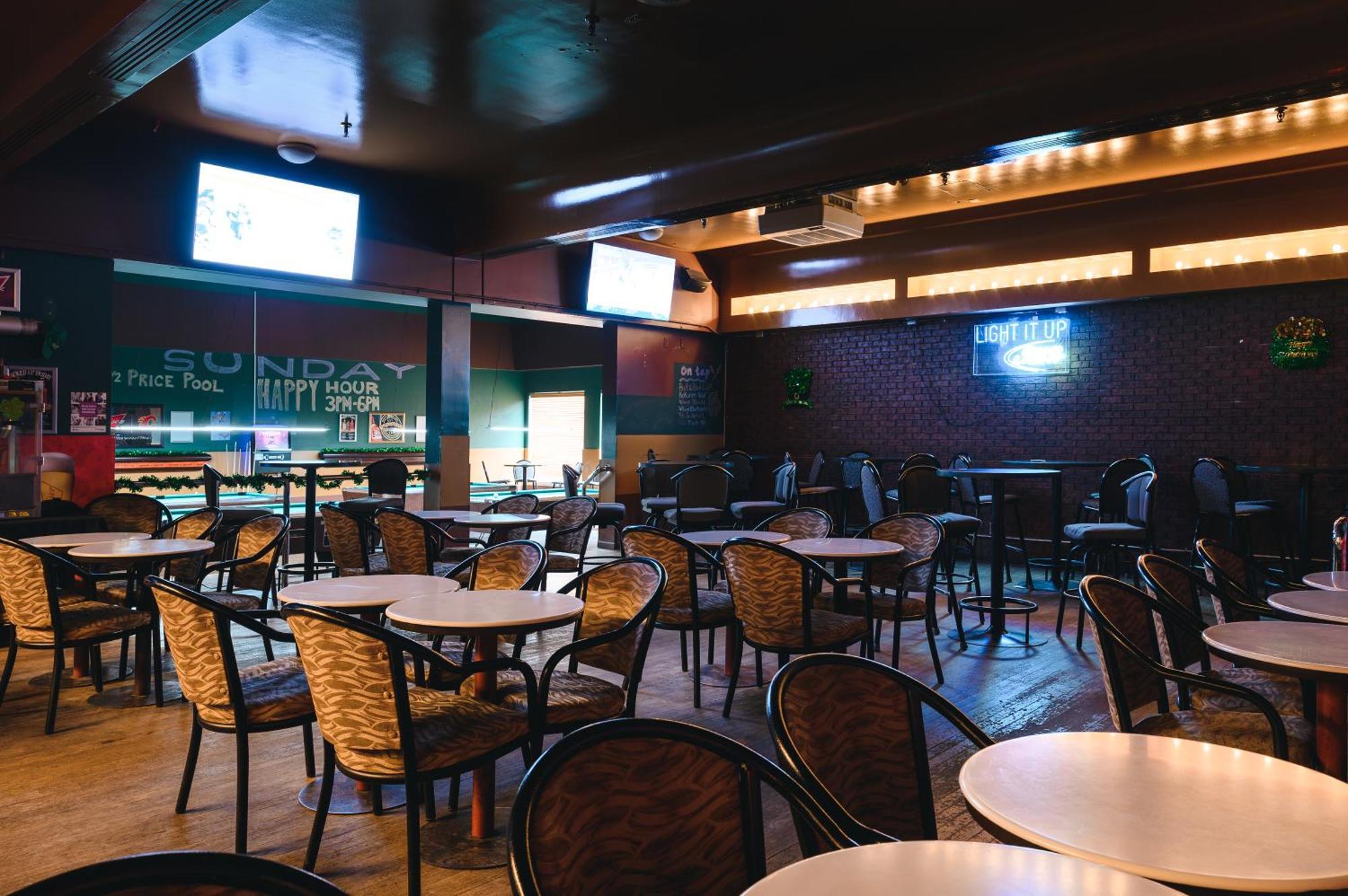 Hotel Blackfoot Calgary Exterior photo