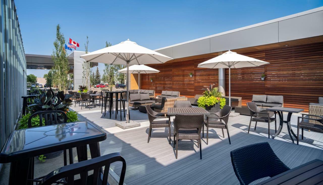 Hotel Blackfoot Calgary Exterior photo