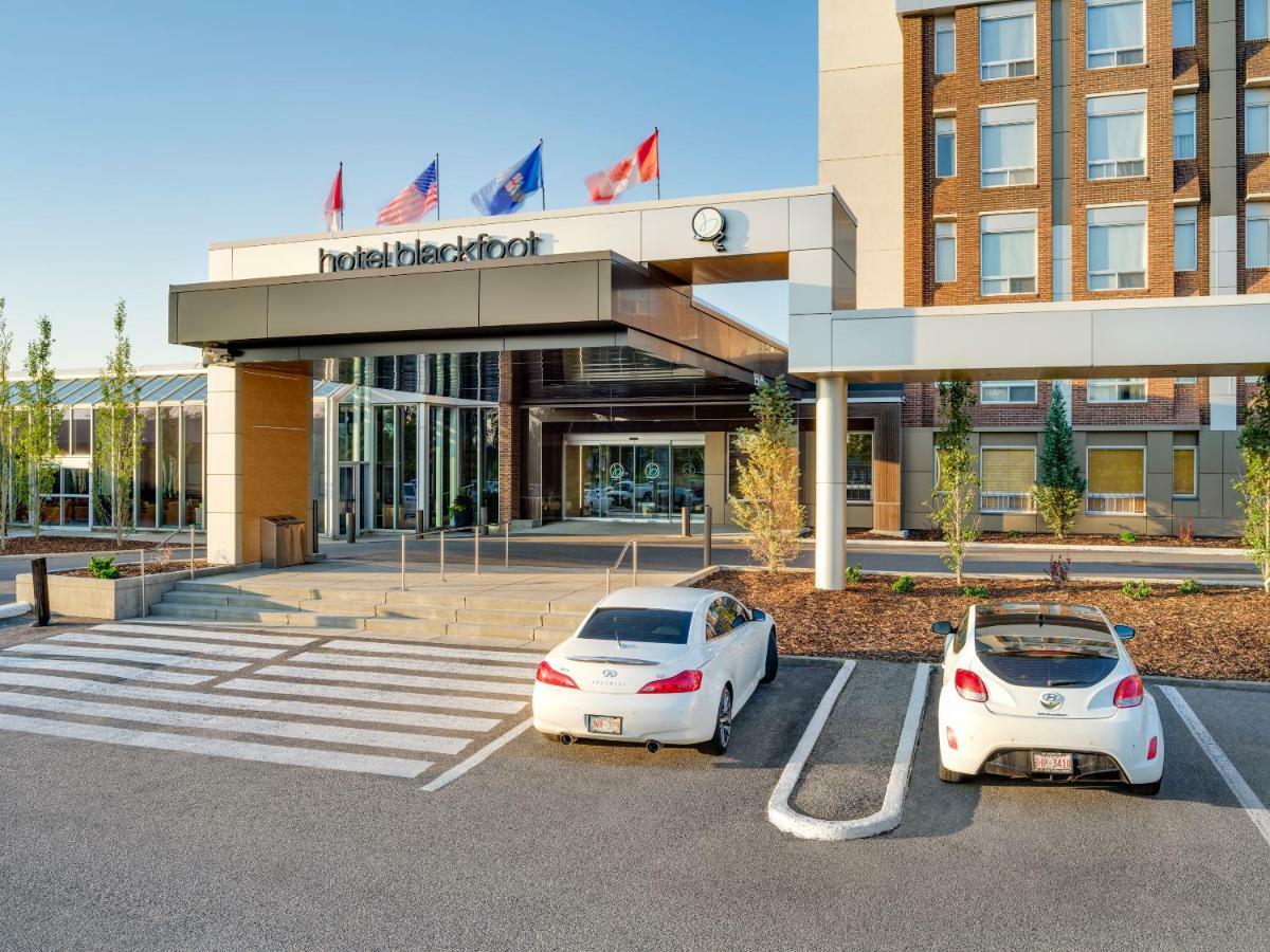 Hotel Blackfoot Calgary Exterior photo